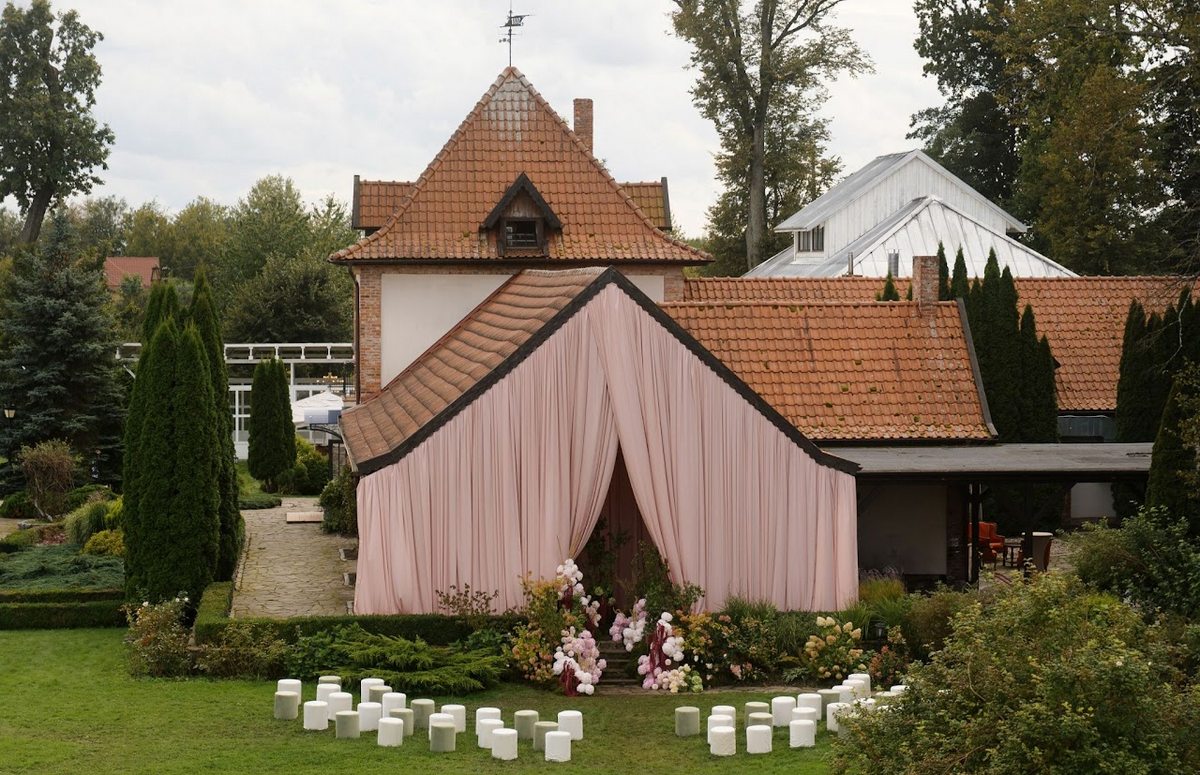 Уютная свадьба в Калининграде легкий и естественный декор