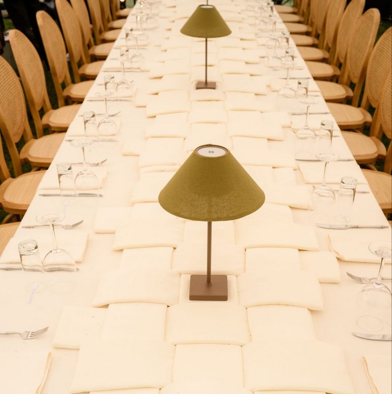 Натуральный декор свадебной церемонии в лесу