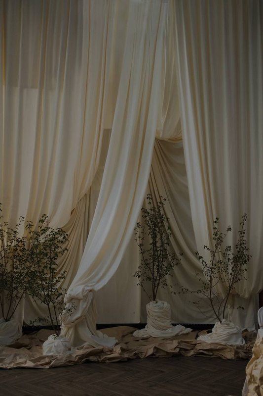 Естественная флористика для свадьбы в лесу