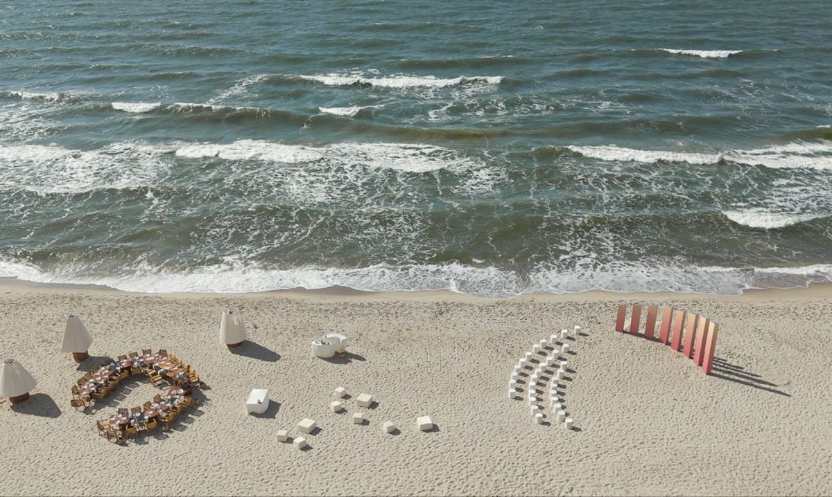 Свадьба на пляже Балтийского моря в Калининграде на закате