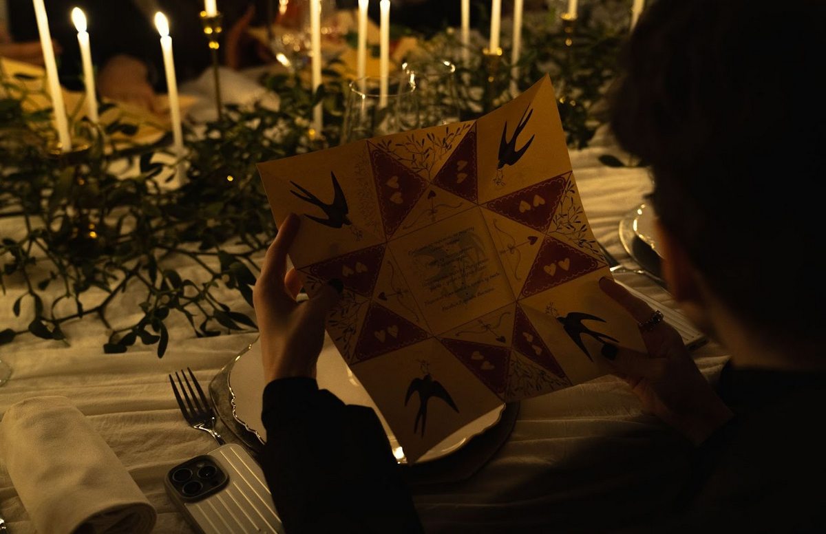 Атмосферное торжество в замке свечи и декор