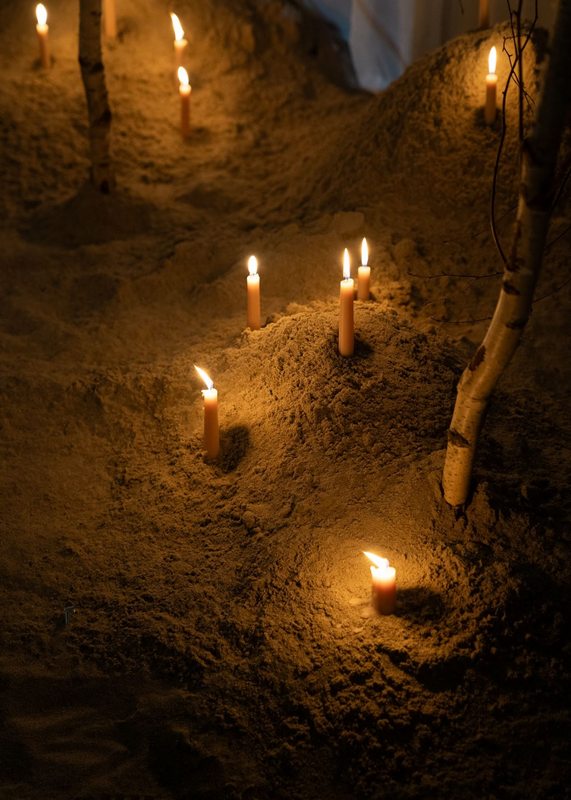 Декор стола для свадебного ужина на балтийском пляже